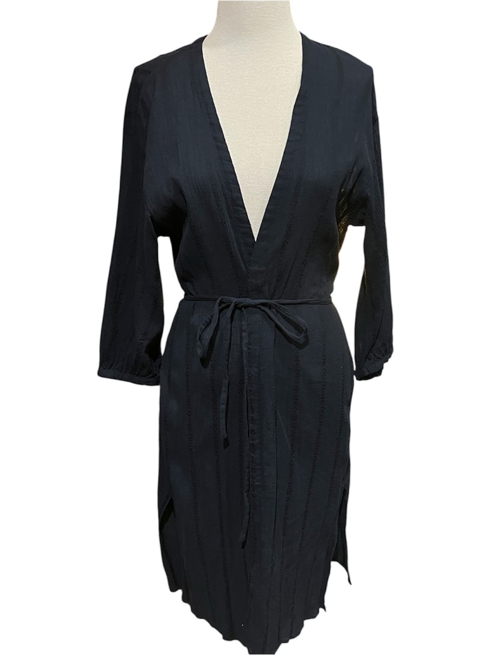 UNIQLO lightweight wrap dress / robe with a deep V-neckline, long sleeves XS